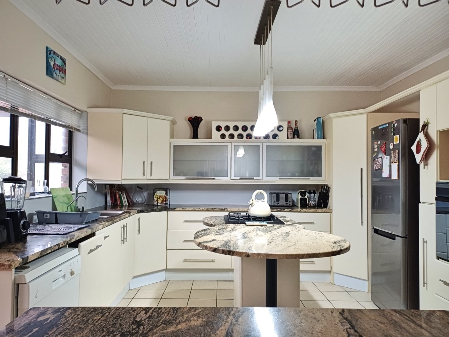 4 Bedroom Property for Sale in Reebok Western Cape